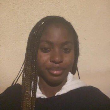 Babysitter in Nîmes: Noella