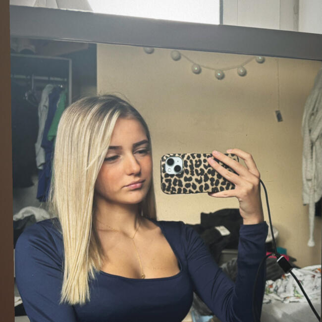 Babysitter in Grenay: Emma