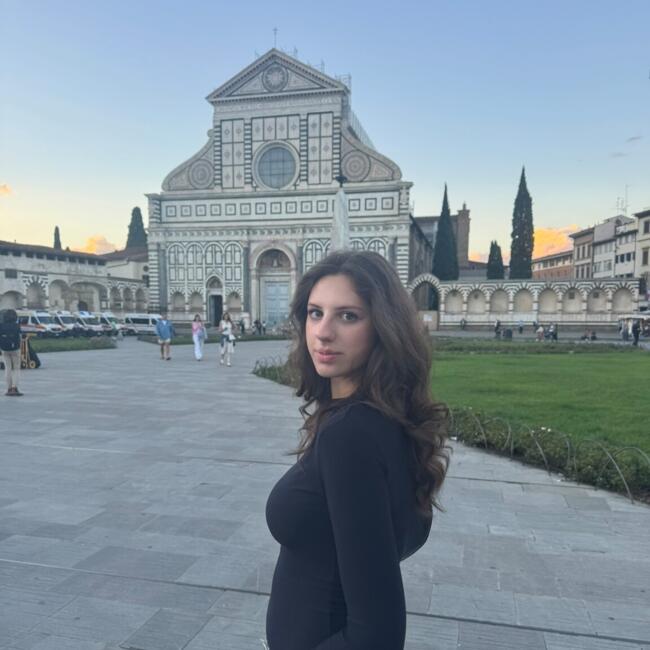 Babysitter a Siena: Angelica