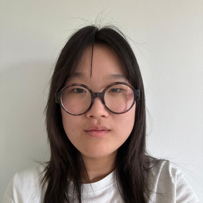 Babysitter in Saint-Christophe-du-Bois: Lou-anne