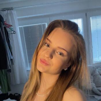 Babysitter in Villach: Eva