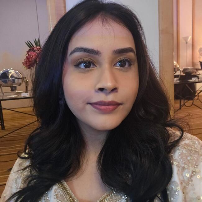 Babysitter in Singapore Island: Shaanthinii
