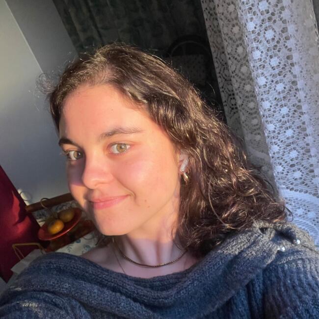 Babysitter em Oeiras: Diana