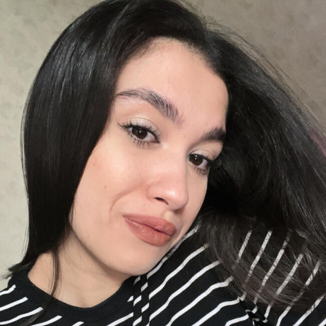 Babysitter in Nice: Yulduz