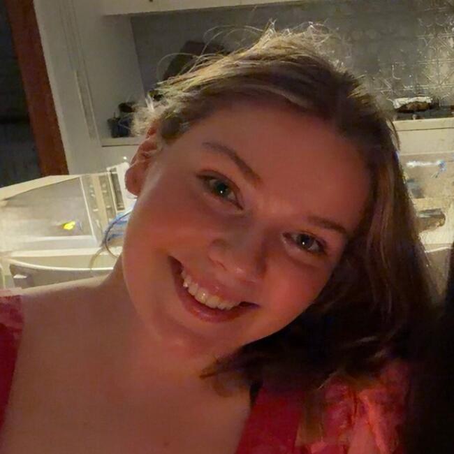 Babysitter in Brisbane: Zara