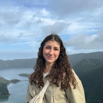 Babysitter in Setúbal: Mariana