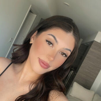 Baby-sitter in Toronto: Savanna