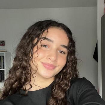 Baby-sitter Montmorency: Sara