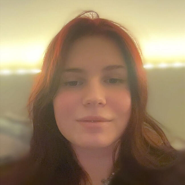 Babysitter in Valcourt: Janis