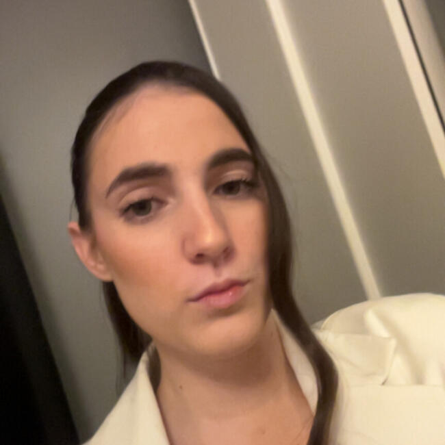 Babysitter in Portes-lès-Valence: Alyssa