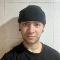 Rubén González