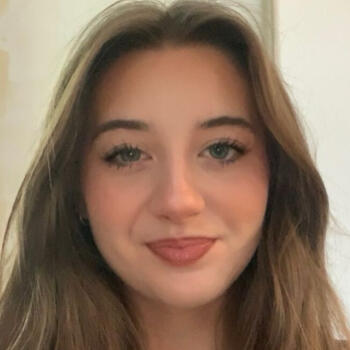 Babysitter Guildford: Lucy