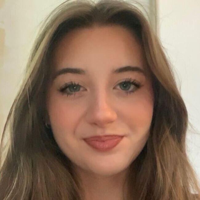 Babysitter in Guildford: Lucy