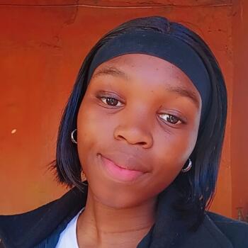 Babysitter in Port Elizabeth: Linathi