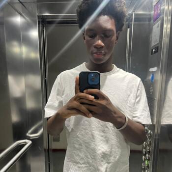Babysitter in Paris: Bakary