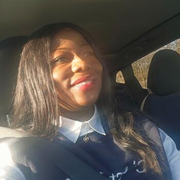 Babysitter in Massy: Adja