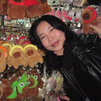 서울특별시에 있는 베이비시터: Nomin Ujin