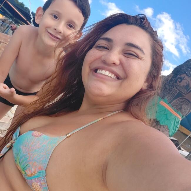 Emprego de babá em Pinhais: Jhennefer