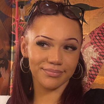 Babysitter in Edgware: Isabella