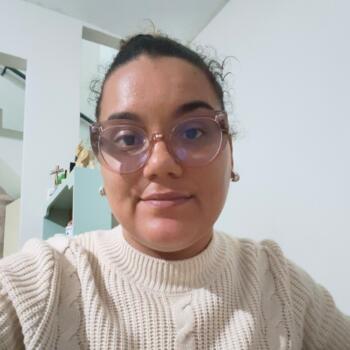Babysitter in Macaé: MAYARA