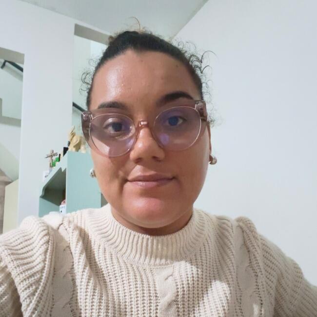 Babysitter in Macaé: MAYARA
