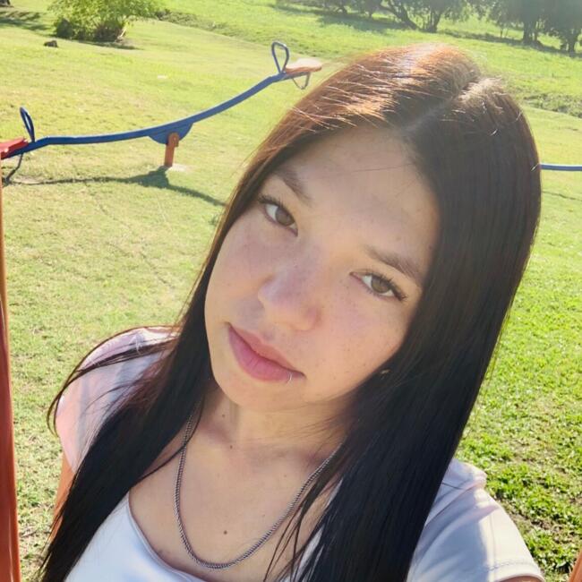 Babysitter in Paraná: Jazmin