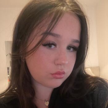 Babysitter in Grantham: Georgia