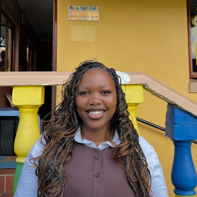Babysitter in Phoenix: Olwethu Sthabile
