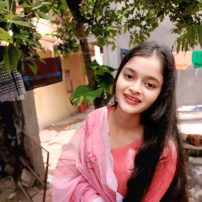 अहमदाबाद में बेबीसिटर: Riya