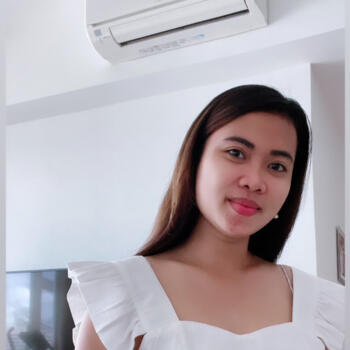 位于Singapore Island的临时保姆: Putri