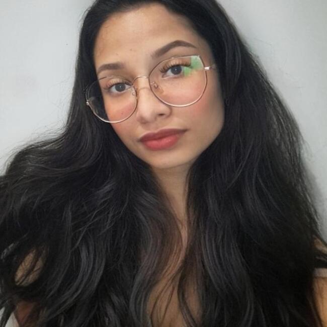 Babysitter in Manaus: Sathya Carmo