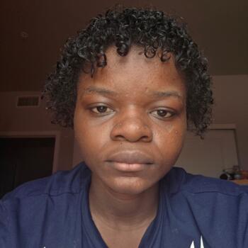 Babysitter in Aurora: Ester