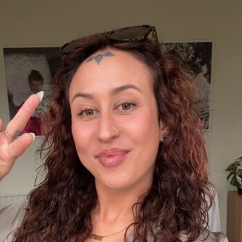 Babysitting job in Porirua: babysitting job Tori