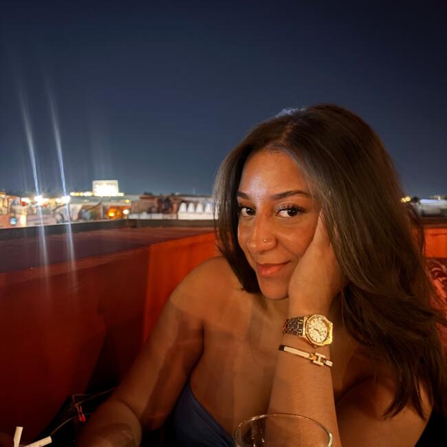 Babysitter in Asnières-sur-Seine: Lina