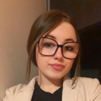 Babysitter Beauzac: Alana