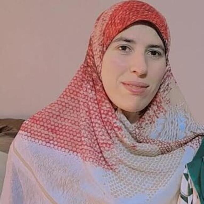 جليسة أطفال في القاهرة الجديدة: Mona