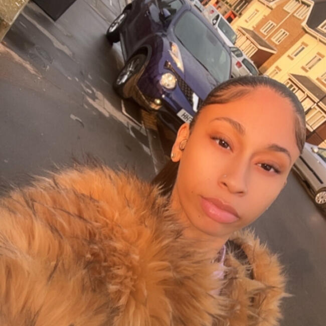 Babysitter in Bromley: Deja