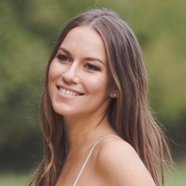 Bébiszitter Budapest területén: Enikő