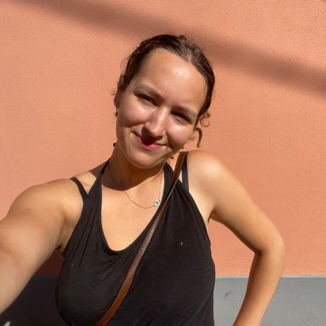 Babysitter em Porto: Maya Luna