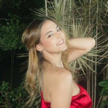 Babysitter in Uberlândia: Lais