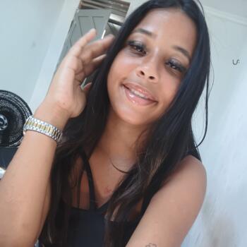 Babysitter in Natal: Yara