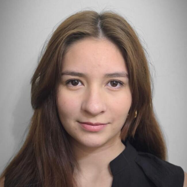 Babysitter in Paraná: Victoria