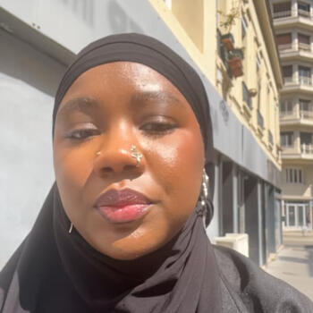 Babysitter in Saint-Étienne: Faystine