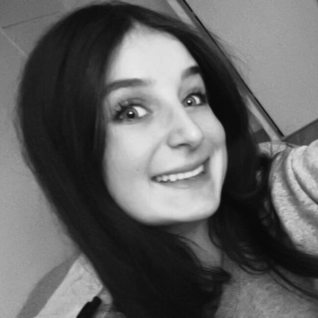 Babysitter in Bron: Tess