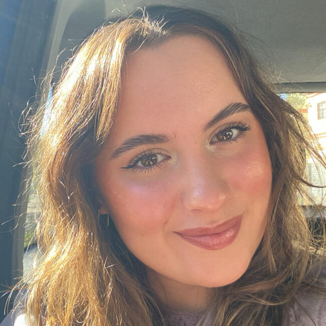 Babysitter in Seville: Claudia