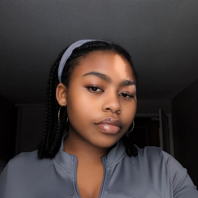 Baby-sitter in Orléans: Isis