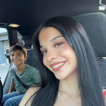 Babysitter in Roodt-sur-Syre: Victoria