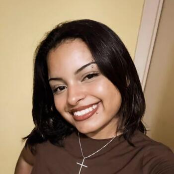 Babá em Barretos: Giovana