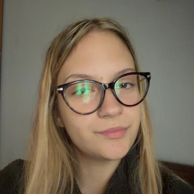 Babysitter in Larissa: Niki