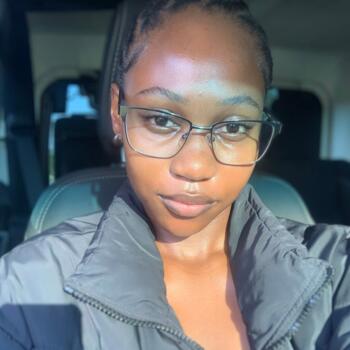 Babysitter Roodepoort: Khumu